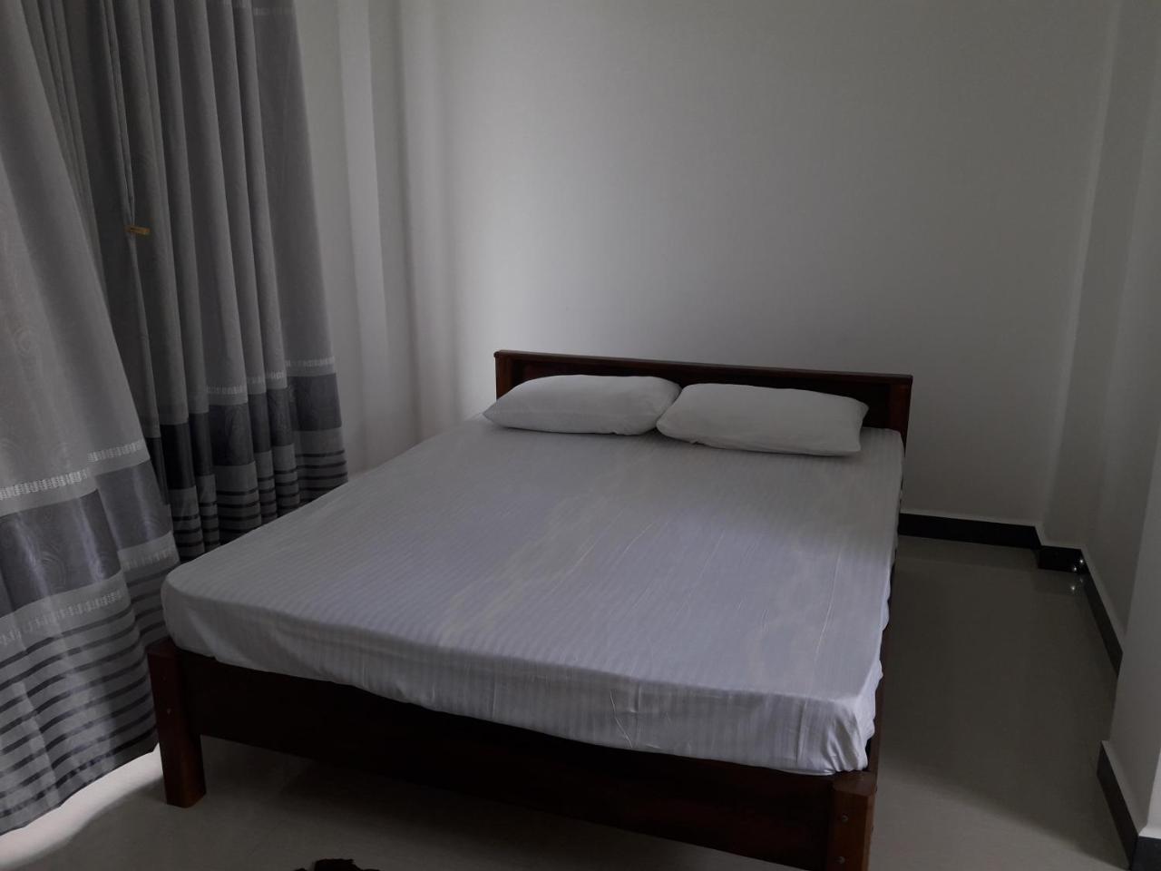 Kanora Lake Resort Maharagama Buitenkant foto
