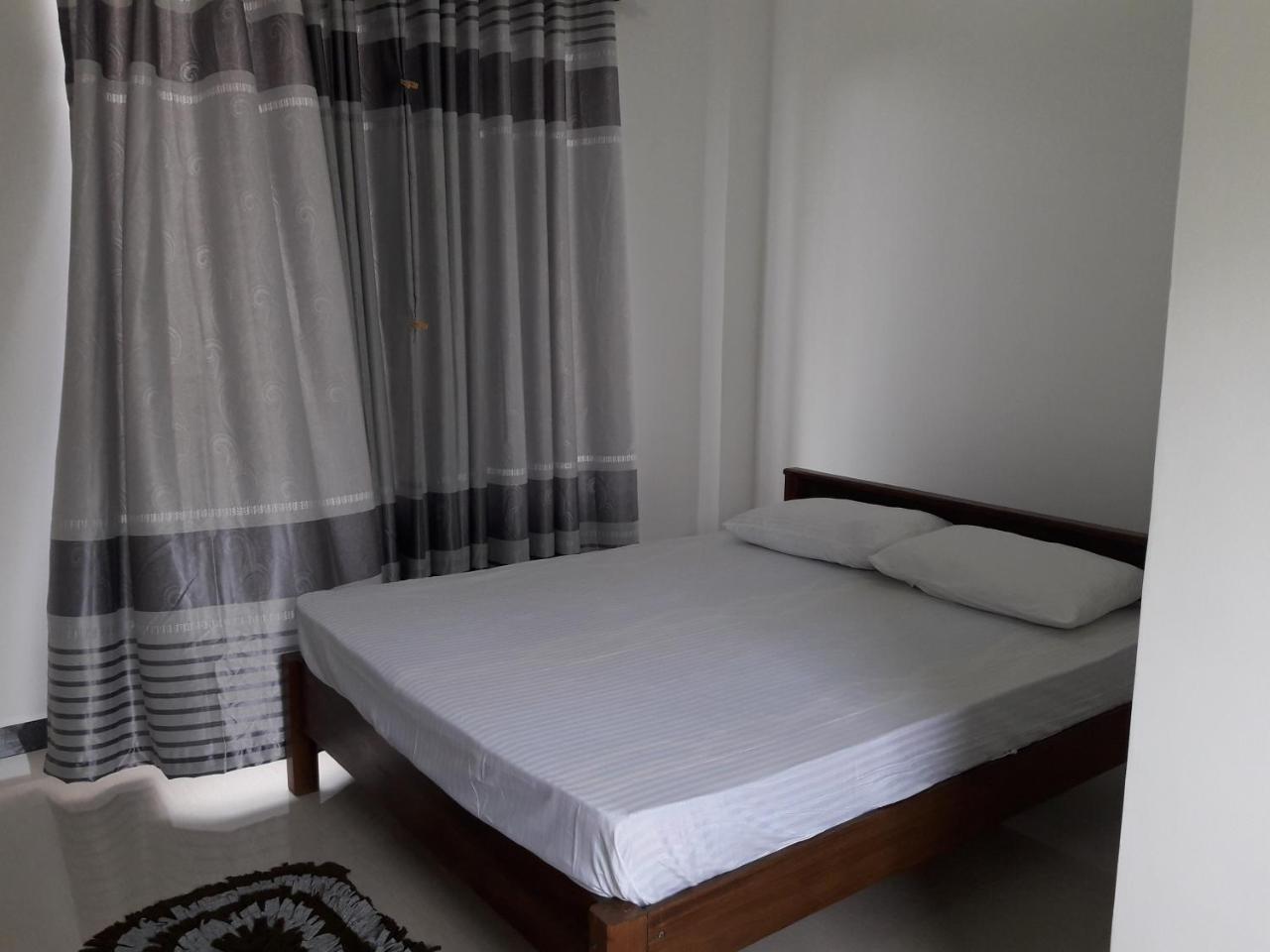 Kanora Lake Resort Maharagama Buitenkant foto